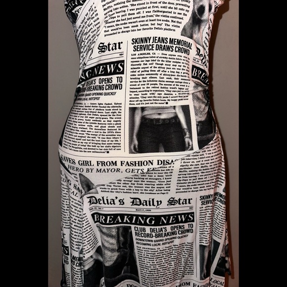 Delia’s Dolls Kill ‘BREAKING NEWS’ Newspaper Dress NWT L - Picture 6 of 10